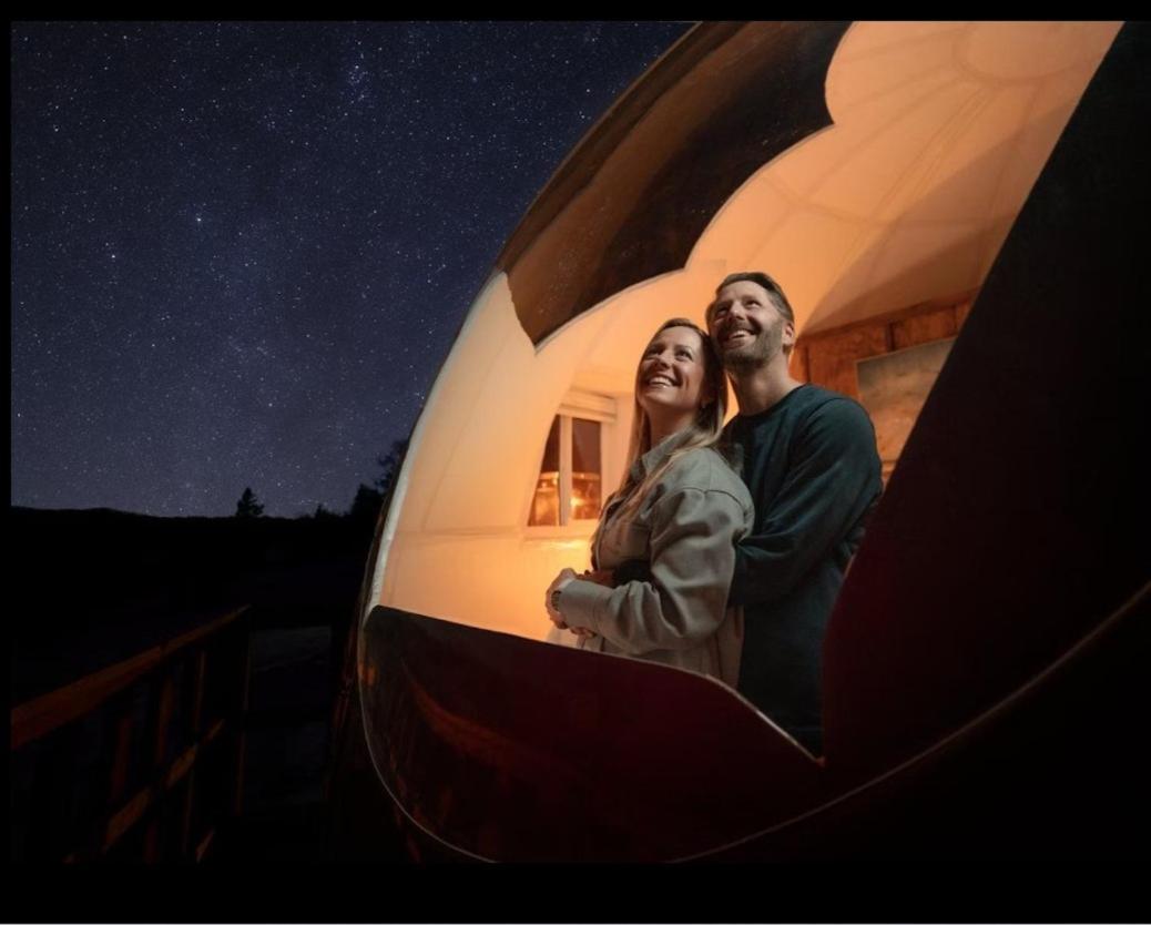 ホテル Metis Crossing Smoky Lake エクステリア 写真